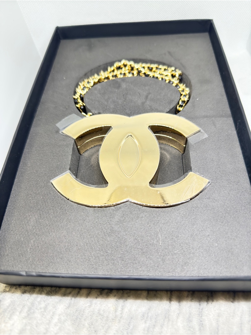 CHANEL Gold Interlocking CC Pendant Necklace/micro bag crossbody - Picture 10 of 10